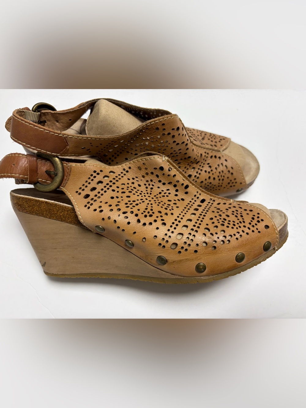 Pikolinos Benissa Leather Wedge Sandals Size 7 Tan Perforated Slingback Comfort - Picture 3 of 7